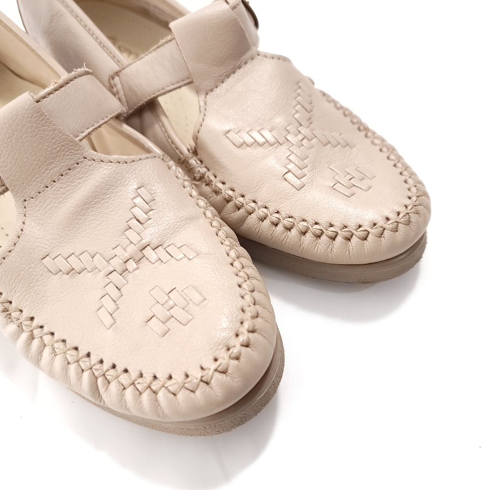 Softspots Leather Mary Jane Weaved Loafer Beige Cottage Core Sz 6.5 - Picture 2 of 9